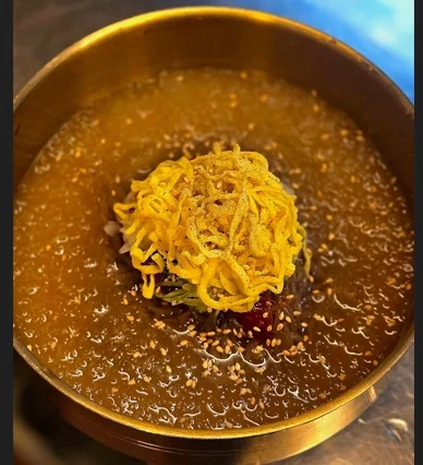 물냉면
